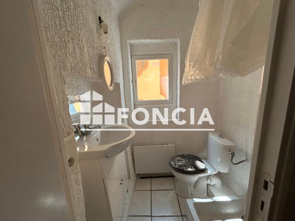 Location Appartement 2 pièces 30 m² - 45 RUE DE LA REPUBLIQUE Castellar 06500