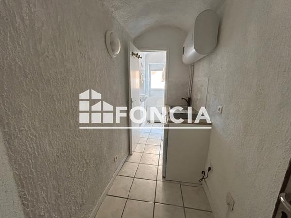Location Appartement 2 pièces 30 m² - 45 RUE DE LA REPUBLIQUE Castellar 06500