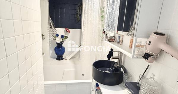 Location Appartement 4 pièces 63.3 m² - Bourg-lès-valence 26500