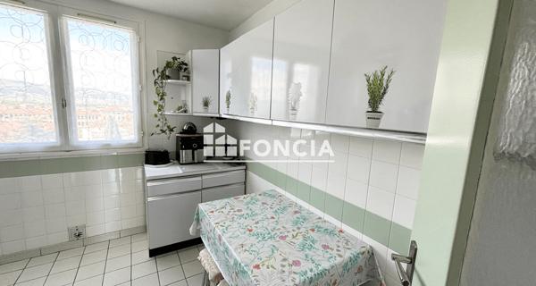 Location Appartement 4 pièces 63.3 m² - Bourg-lès-valence 26500