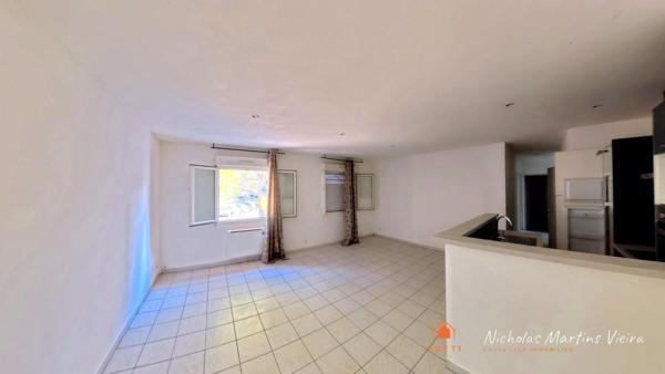 T3 lumineux 67 m² avec box de 20 m² — Bagnols-sur-Cèze