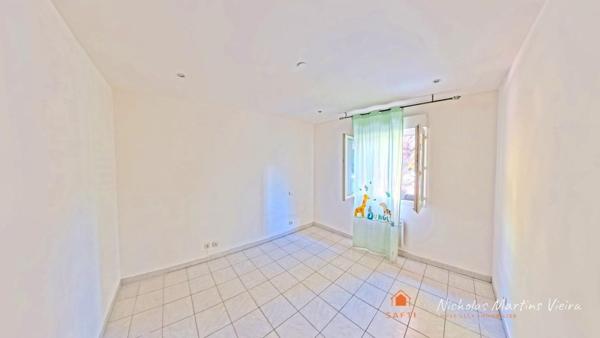 T3 lumineux 67 m² avec box de 20 m² — Bagnols-sur-Cèze