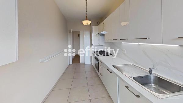 Appartement
         3 pièces
        - 84 m² Bien prestige 428 000 € *