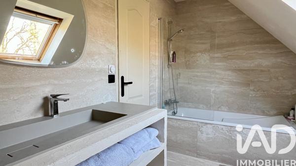 Maison à vendre 5 pièces 109 m² Saint-Ouen-les-Vignes