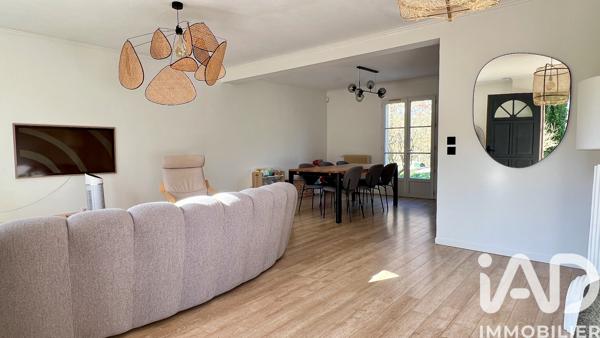Maison à vendre 5 pièces 109 m² Saint-Ouen-les-Vignes