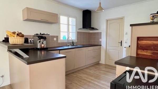 Maison à vendre 5 pièces 109 m² Saint-Ouen-les-Vignes