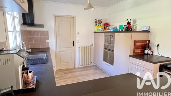 Maison à vendre 5 pièces 109 m² Saint-Ouen-les-Vignes
