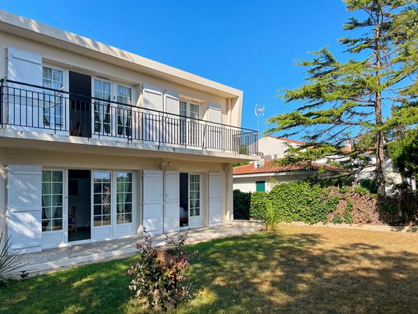 Deux logements de Type 3 à seulement 400 mètres de la plage et 1km du centre-ville