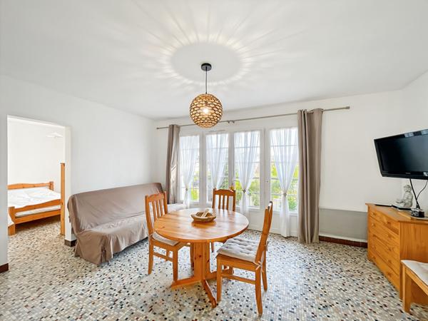 Deux logements de Type 3 à seulement 400 mètres de la plage et 1km du centre-ville