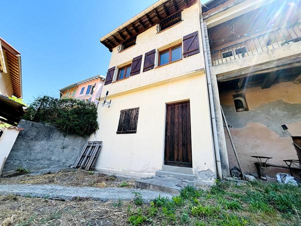 Maison de village Lantosque 2 pièces 27 m2 et jardin 25m2 Vue montagnes