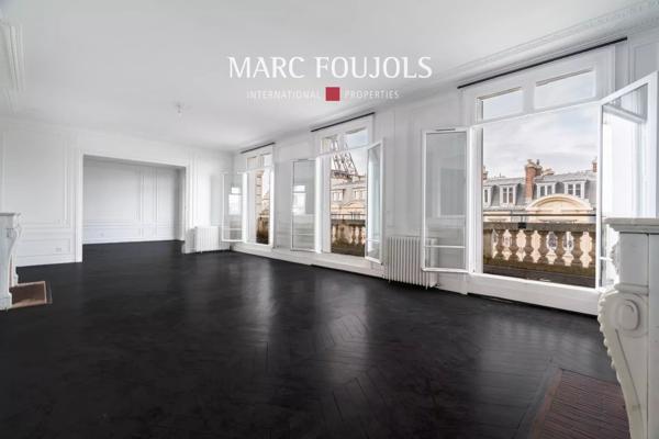 Paris 7 Bourdonnais / Champ de Mars : appartement de 271 m² au 6ème étage avec balcons vues Tour Eiffel