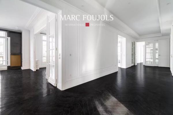 Paris 7 Bourdonnais / Champ de Mars : appartement de 271 m² au 6ème étage avec balcons vues Tour Eiffel