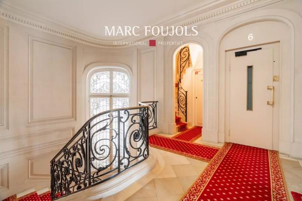 Paris 7 Bourdonnais / Champ de Mars : appartement de 271 m² au 6ème étage avec balcons vues Tour Eiffel