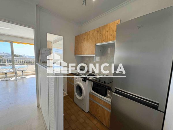 Location Studio 29.85 m² - Cannes La Bocca 06150