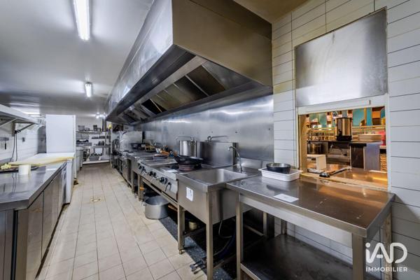 Location boutique/local commercial 1 000 m² Saint-Cyr-l'École