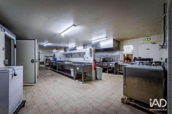 Location boutique/local commercial 1 000 m² Saint-Cyr-l'École