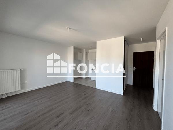 Location Appartement 2 pièces 42.77 m² - 16 AVENUE BREBANT Reims 51100