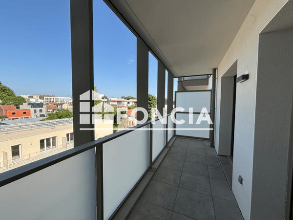 Location Appartement 2 pièces 42.77 m² - 16 AVENUE BREBANT Reims 51100