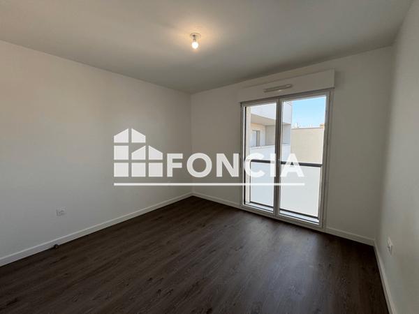 Location Appartement 2 pièces 42.77 m² - 16 AVENUE BREBANT Reims 51100