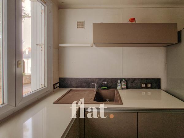 3 pièces de 72m2 - appartement bld michelet - DPE D - 2 chambres - 1 place de stationnement - sans travaux