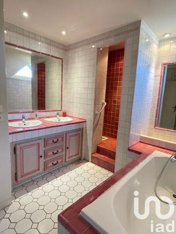 Maison à vendre 5 pièces 141 m² Saint-Pryvé-Saint-Mesmin