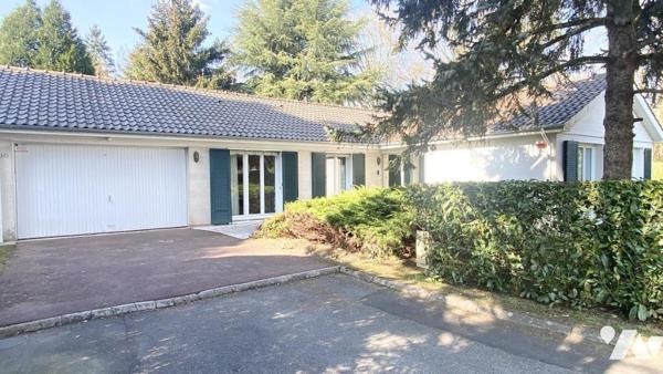 Charmante Maison de Plain-Pied dans le Domaine de Santeny.