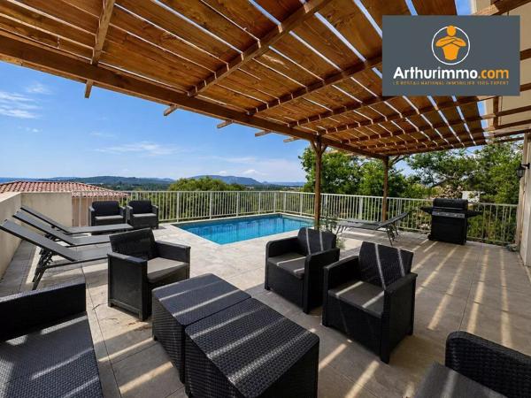 Vente                                                      Villa
                        
                     4 pièces                      100 m2                     à Porto-Vecchio