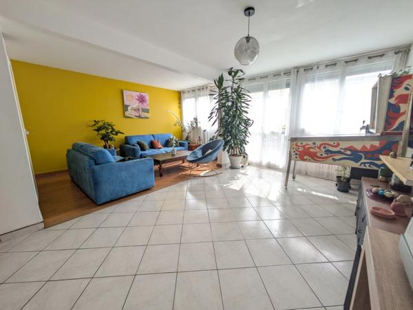 Appartement traversant à vendre - 4 pièces - 76m2 - BEZONS (95)