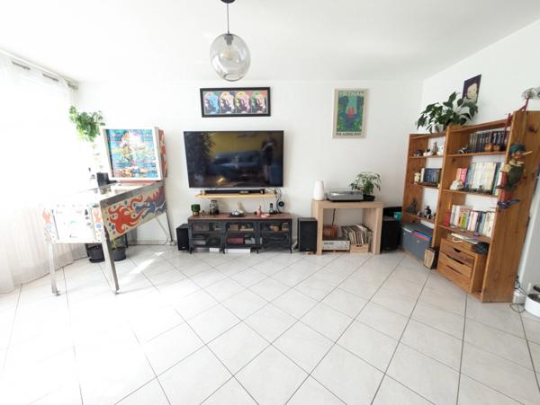 Appartement traversant à vendre - 4 pièces - 76m2 - BEZONS (95)