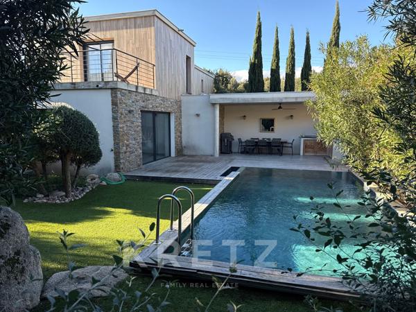 BELLE VILLA STANDING AVEC PISCINE- 4 CHAMBRES- 10 PERSONNES