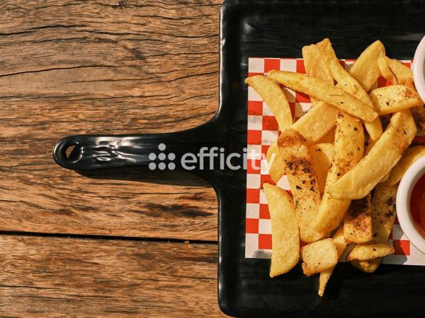 Fonds De Commerce - 180 m²