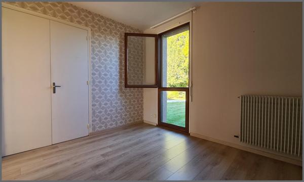 Maison à Bressuire, 79300 - 7 pièces 155m²