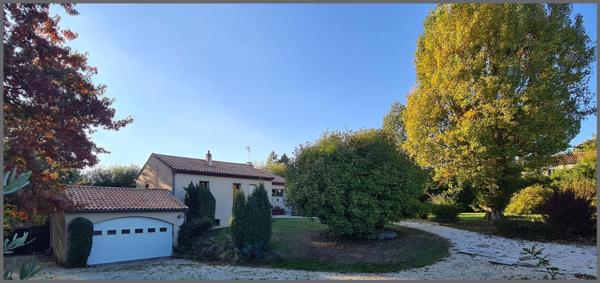 Maison à Bressuire, 79300 - 7 pièces 155m²