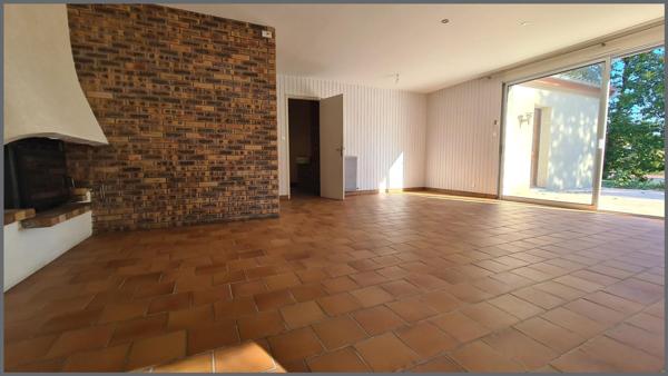 Maison à Bressuire, 79300 - 7 pièces 155m²