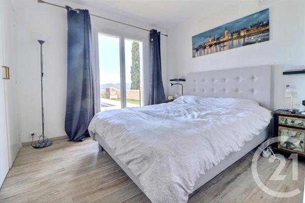 Maison à vendre  5 pièces - 130 m2 ROQUEBRUNE SUR ARGENS - 83