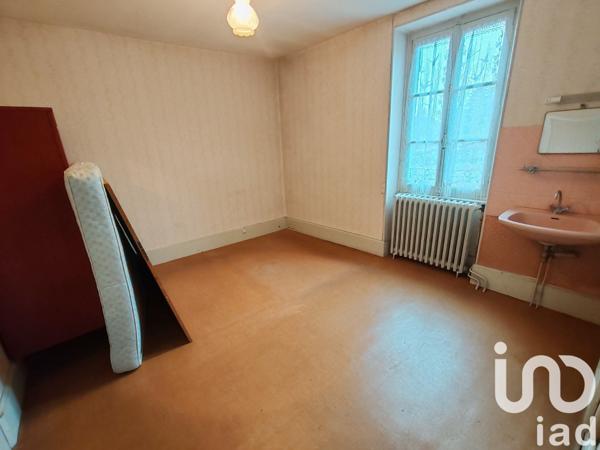 Maison à vendre 6 pièces 137 m² Saint-Gérand-le-Puy