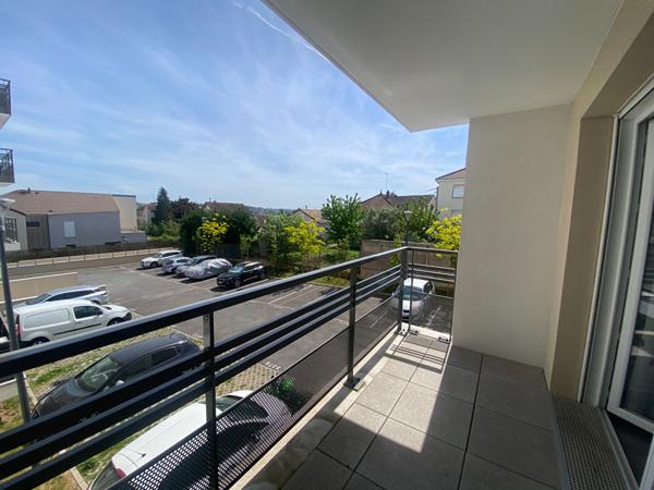 Appartement Corbeil Essonnes 2 pièce(s) 43.70 m2