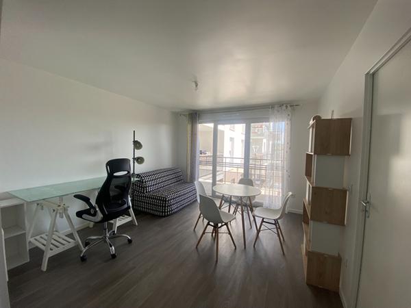 Appartement Corbeil Essonnes 2 pièce(s) 43.70 m2