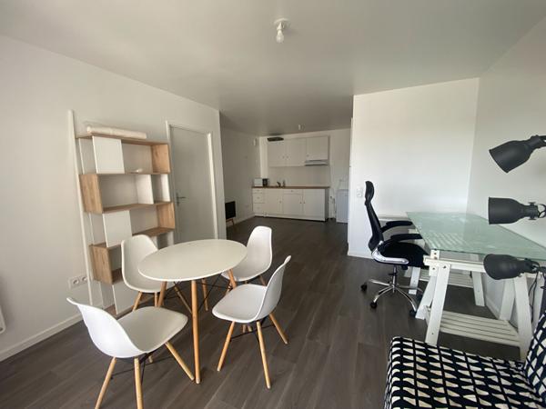Appartement Corbeil Essonnes 2 pièce(s) 43.70 m2