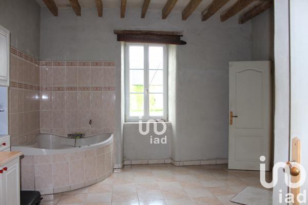 Maison à vendre 10 pièces 370 m² Évron