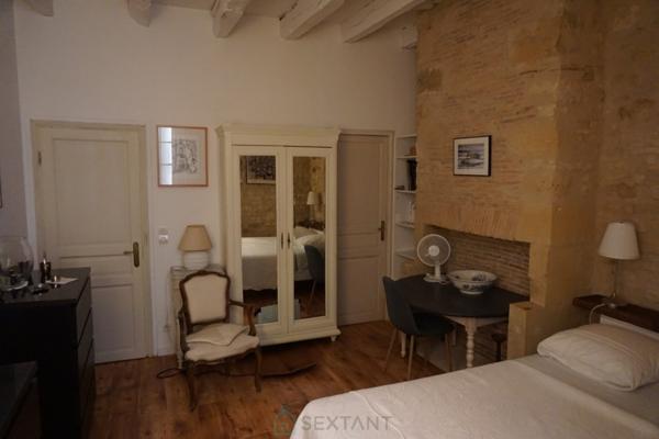 Superbe ensemble immobilier du XIXe siècle situé au coeur de la nature préservée du Périgord vert.