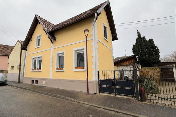 Maison de charme à rénover centre ville dépendance