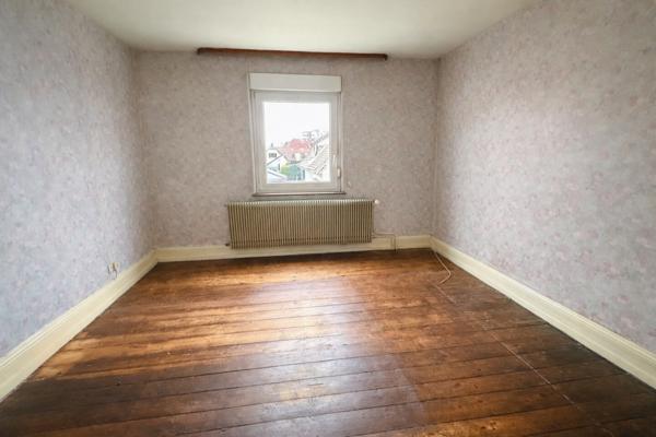 Maison de charme à rénover centre ville dépendance