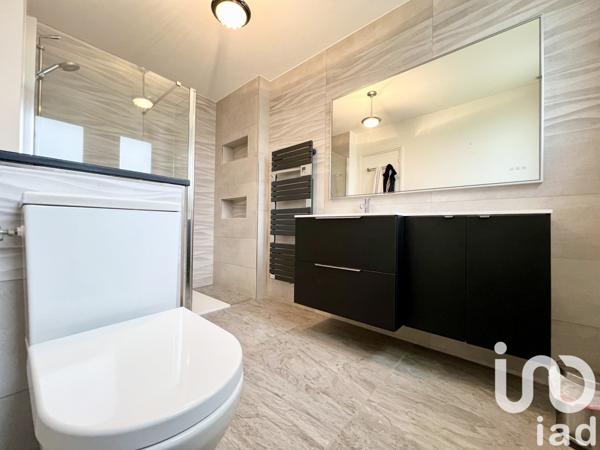 Maison 6 pièces de 128 m² à Saint-Jacques-de-la-Lande (35136)