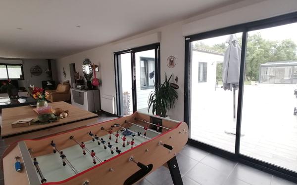 Maison à vendre    4 pièces • 169 m2 Semussac