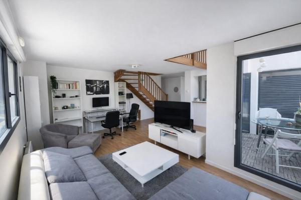 Duplex contemporain avec terrasse et parking – Choisy-le-Roi