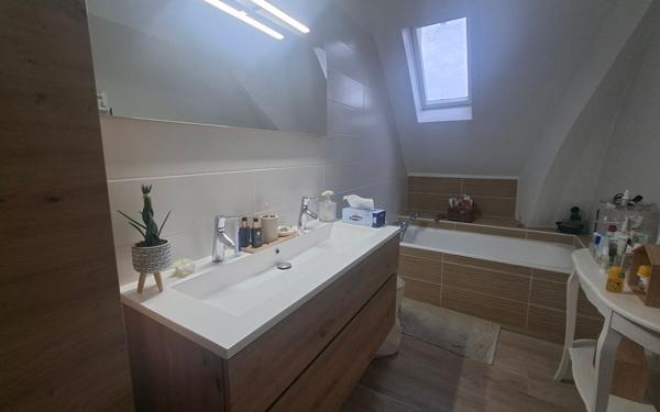 Appartement à vendre    4 pièces • 155 m2 Bourg-en-Bresse