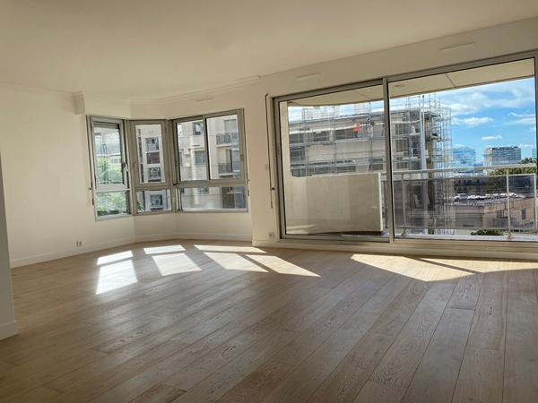 Magnifique 5 pièces Loyer 2 240 €/mois charges comprises **  - Référence  563CC