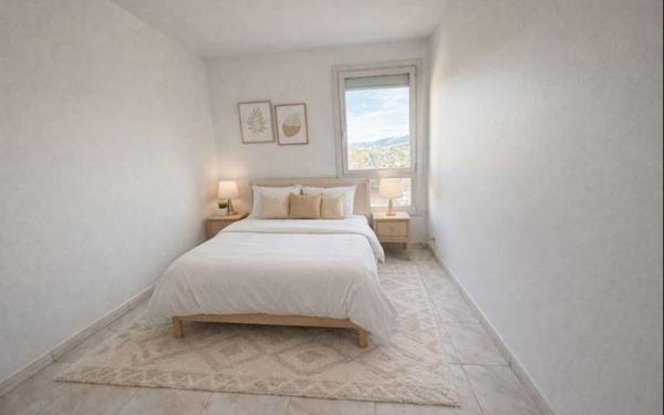 Appartement à vendre    4 pièces • 83,79 m2 Marseille 11