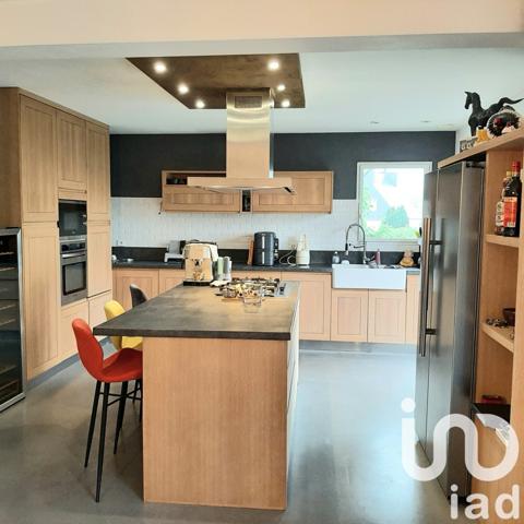 Maison à vendre 8 pièces 182 m² Carhaix-Plouguer